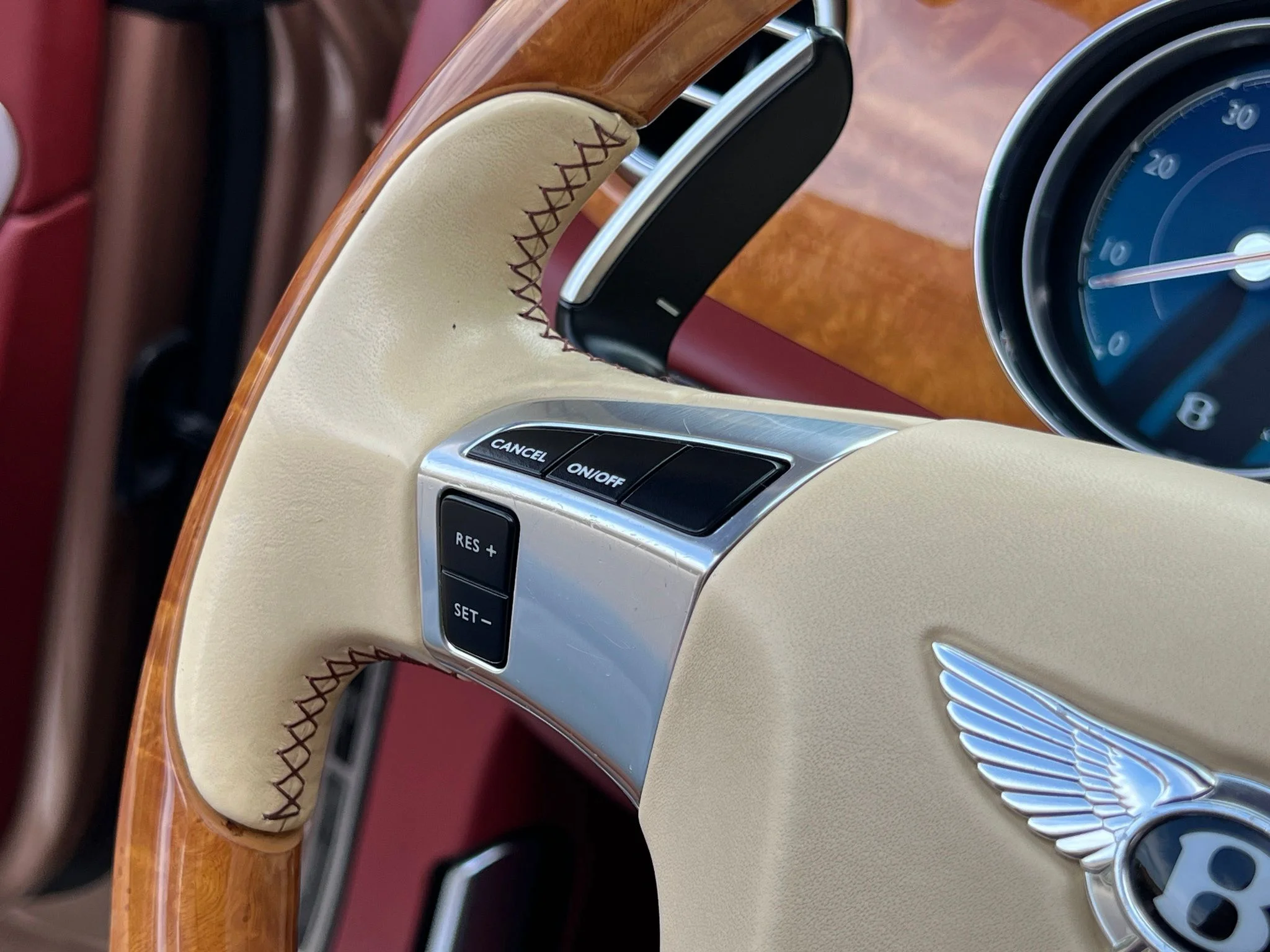 Used 2017 Gold Bentley W12 image 28