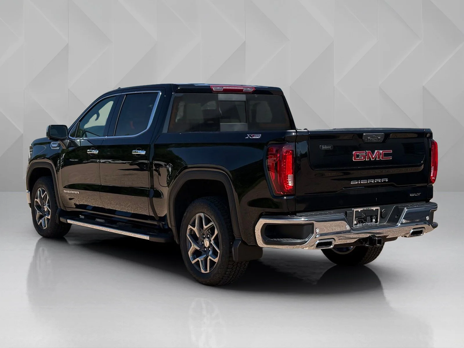 2026 GMC Sierra 1500 SLT - Photo 7
