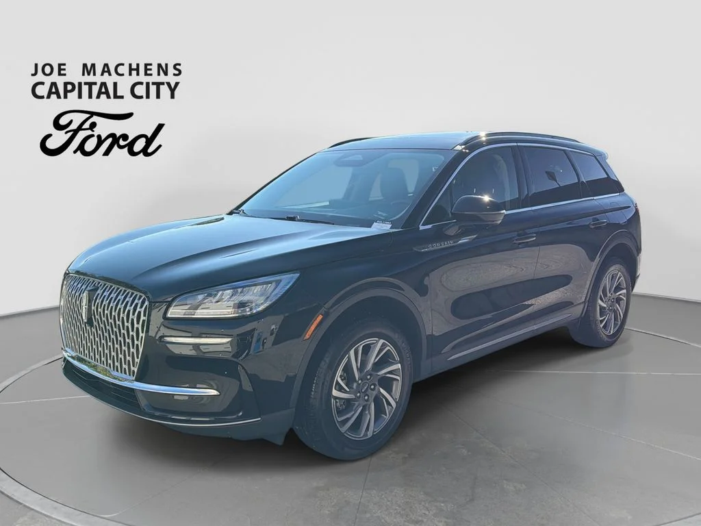 Used 2025 Black Lincoln Premiere image 9
