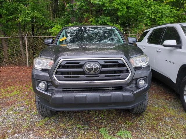 Used 2019 Gray Toyota SR5 image 3