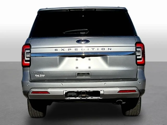 Used 2023 Silver Ford Limited image 6