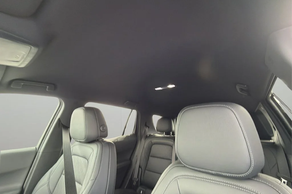 New 2027 Mosaic Black Metallic Chevrolet LT image 32