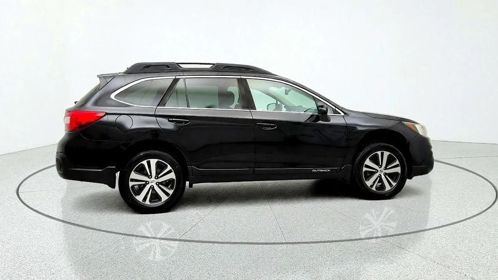 Used 2018 Crystal Black Silica Subaru 2.5i Limited w/ EyeSight, Nav & Steering Responsive Headlights image 4