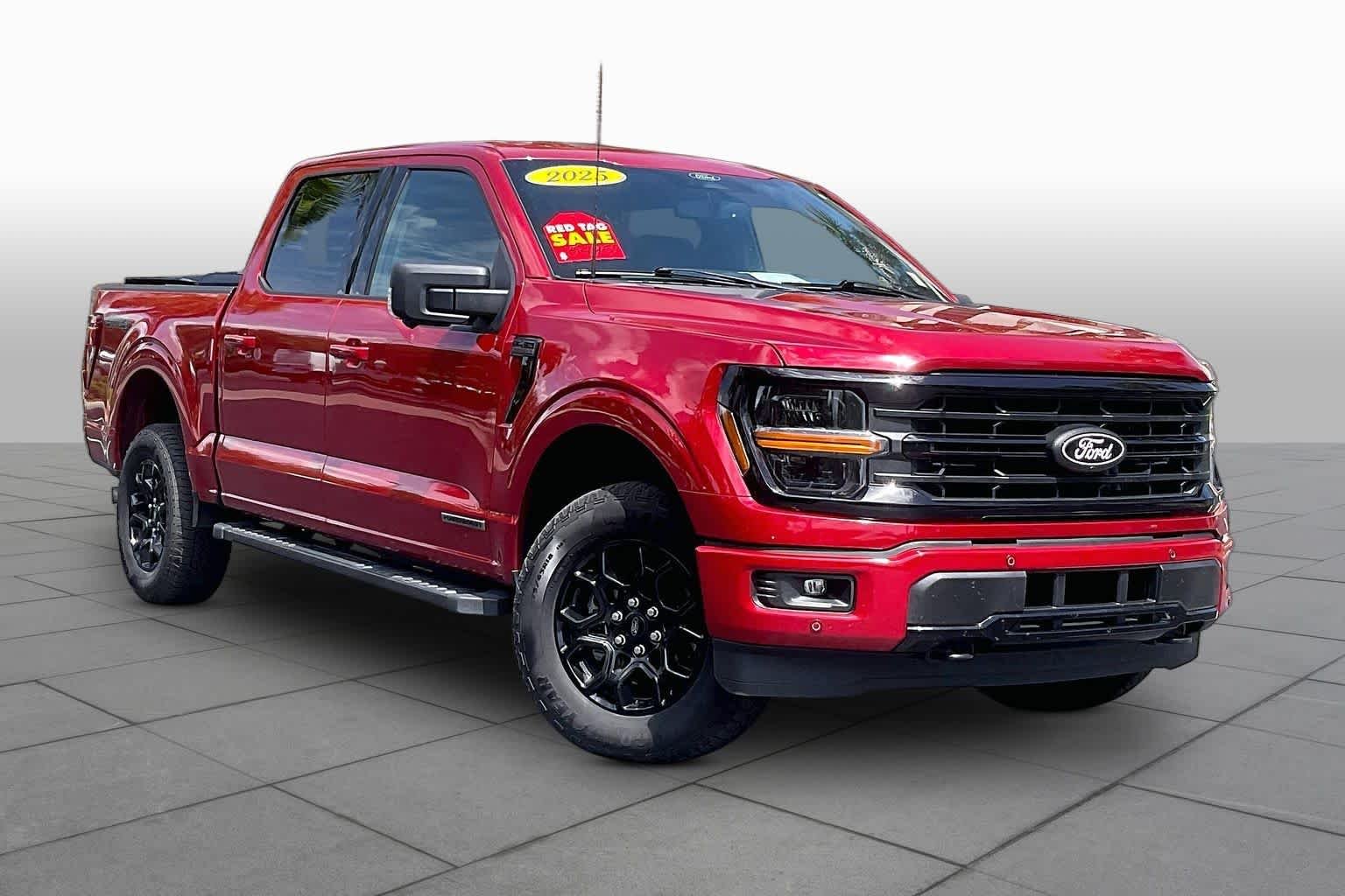 Used 2025 Rapid Red Metallic Tinted Clearcoat Ford XLT image 3