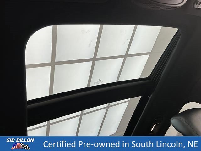 Certified Used 2019 White Platinum Metallic Tri-Coat Lincoln Reserve image 27