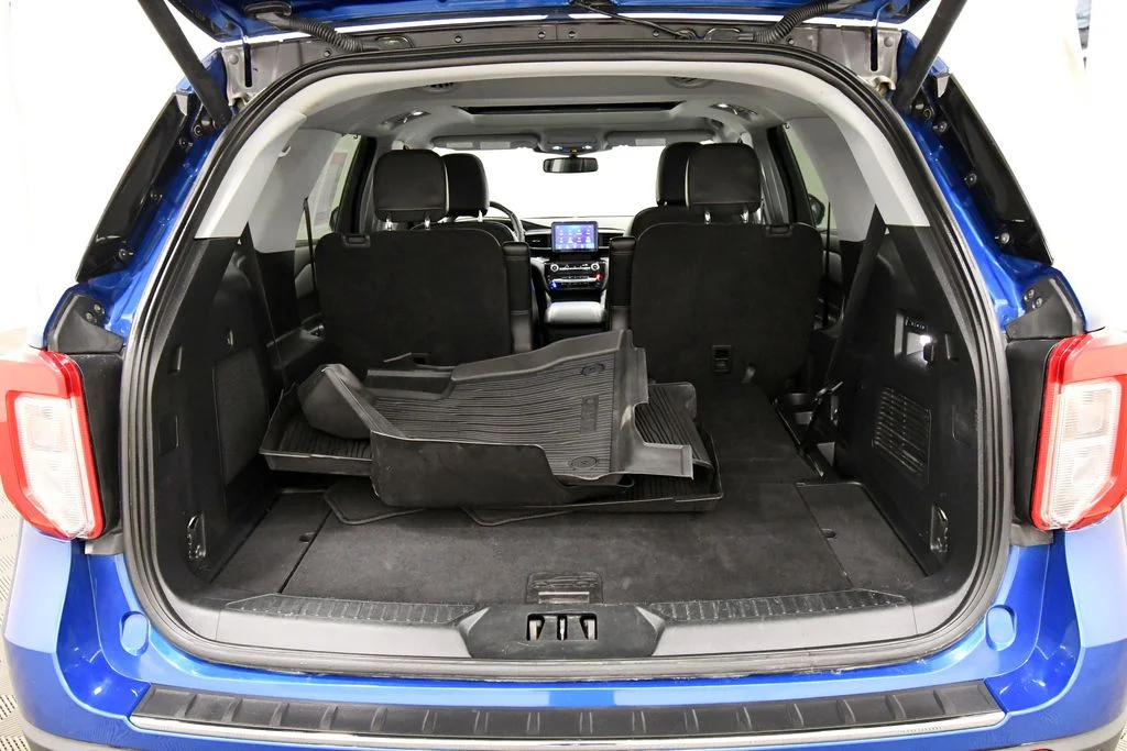 Used 2022 Blue Ford Limited image 7