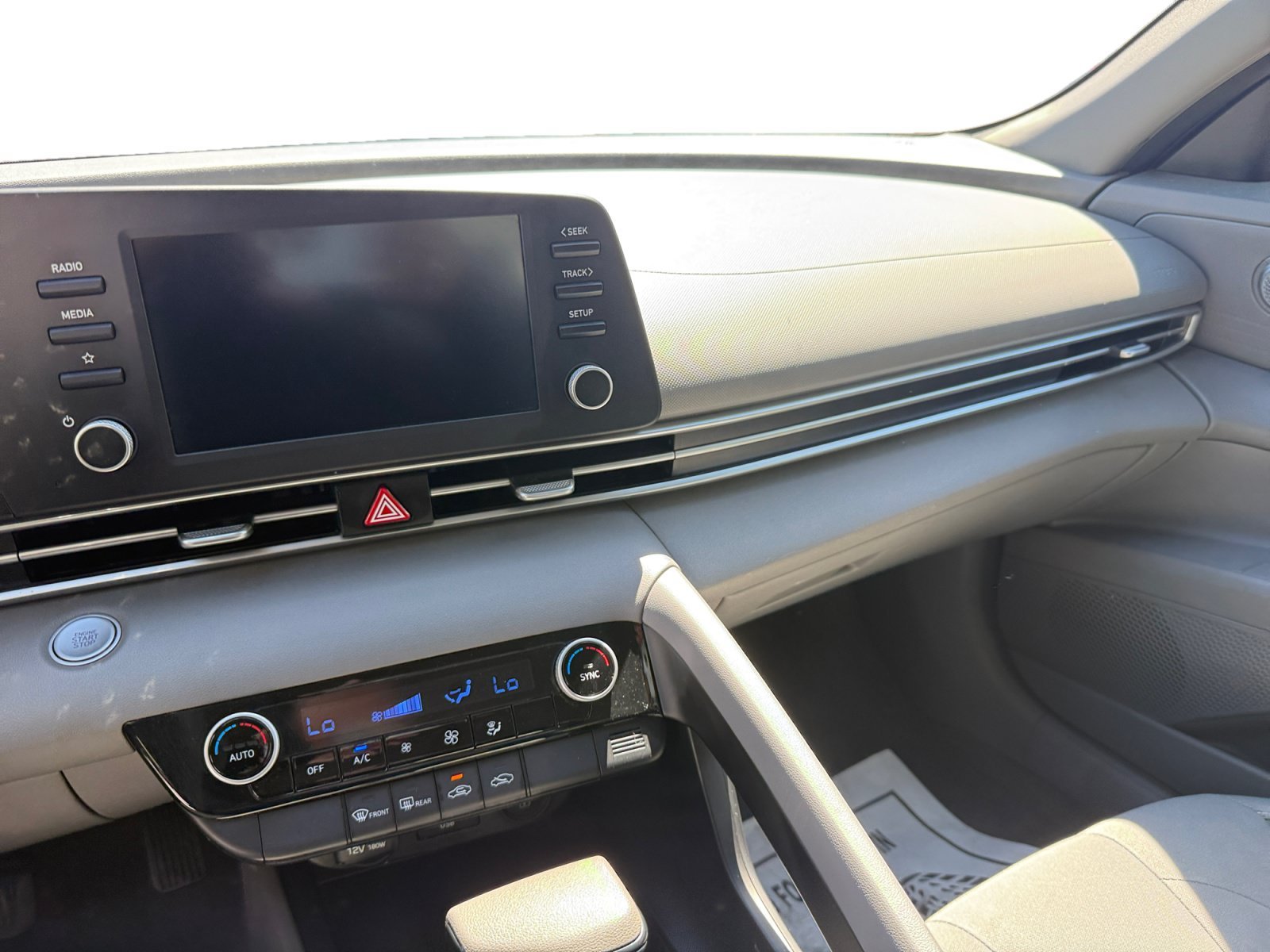 Certified Used 2021 Shimmering Silver Pearl Hyundai SEL image 12