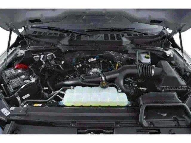 New 2026 Oxford White Ford XLT image 9
