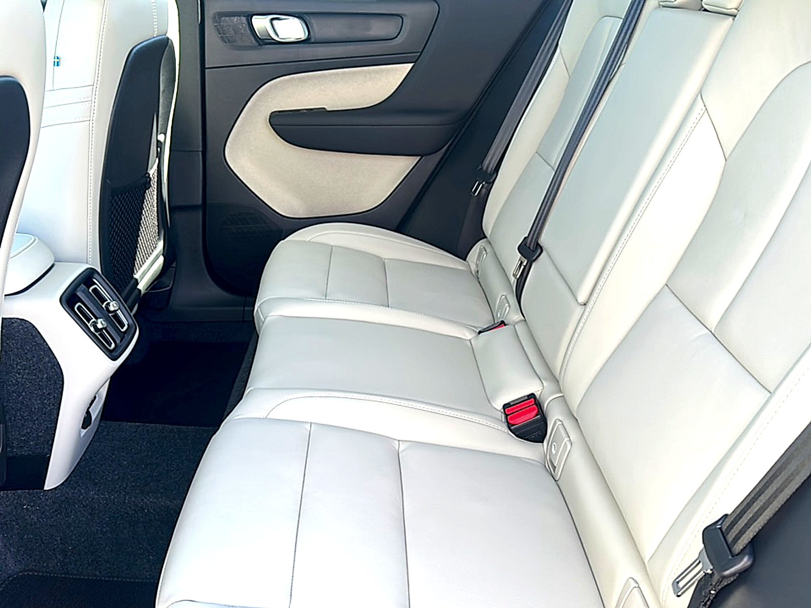 New 2026 Vapour Grey Volvo Plus image 16