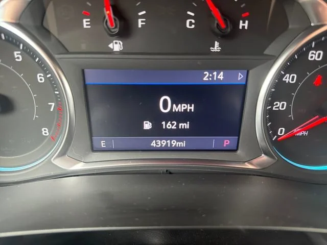 Used 2023 NORTHSKY BLUE METALLIC Chevrolet LT Cloth image 20