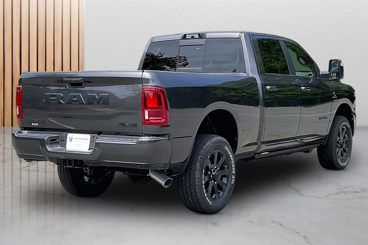 New 2026 Granite Crystal Metallic Clear-Coat Exterior Paint RAM Laramie image 15