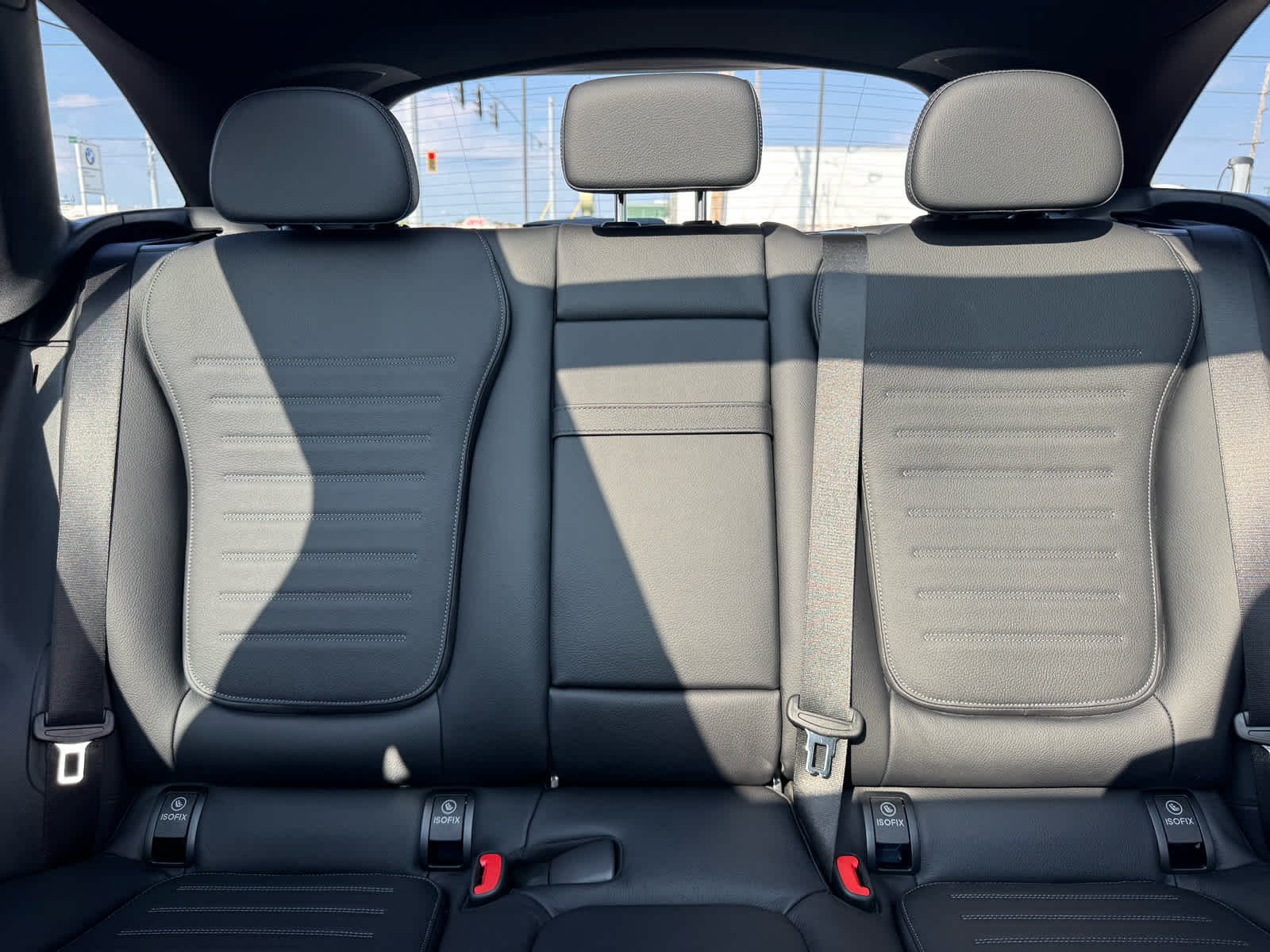 New 2027 Starling Blue Metallic Mercedes-Benz GLC 300 image 18