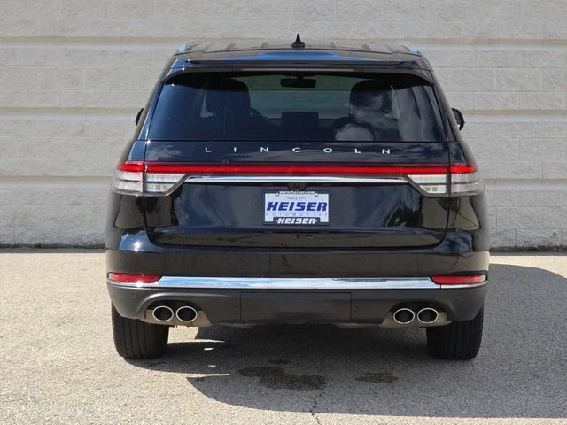 Used 2023 Black Lincoln Reserve image 12