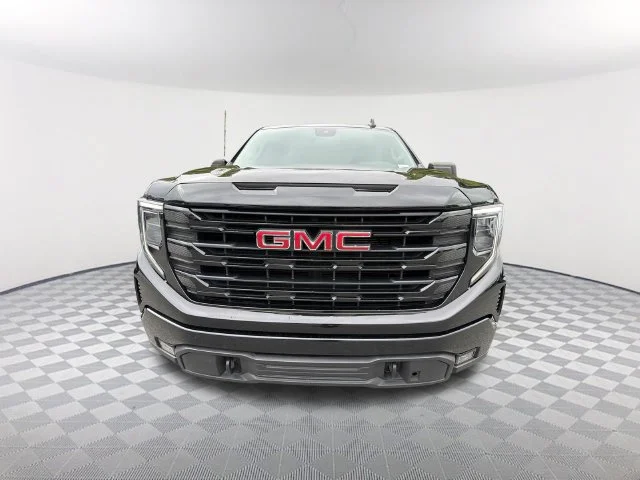 Used 2022 ONYX BLACK GMC Elevation image 2