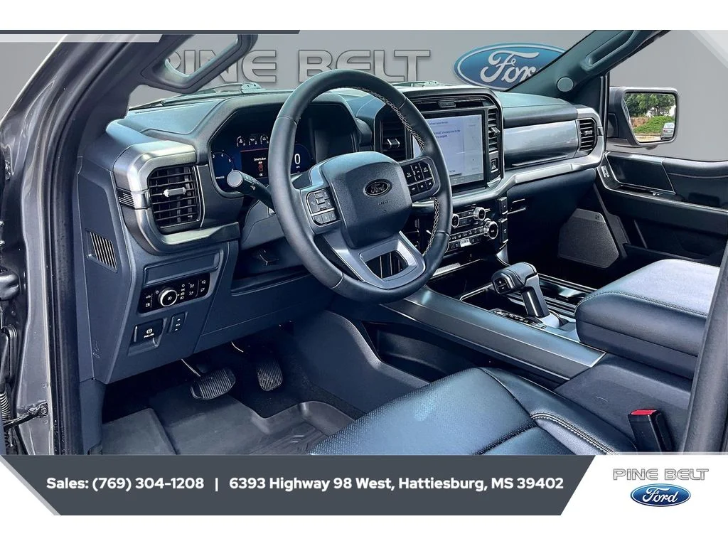 Used 2025 GRAY Ford Lariat image 13