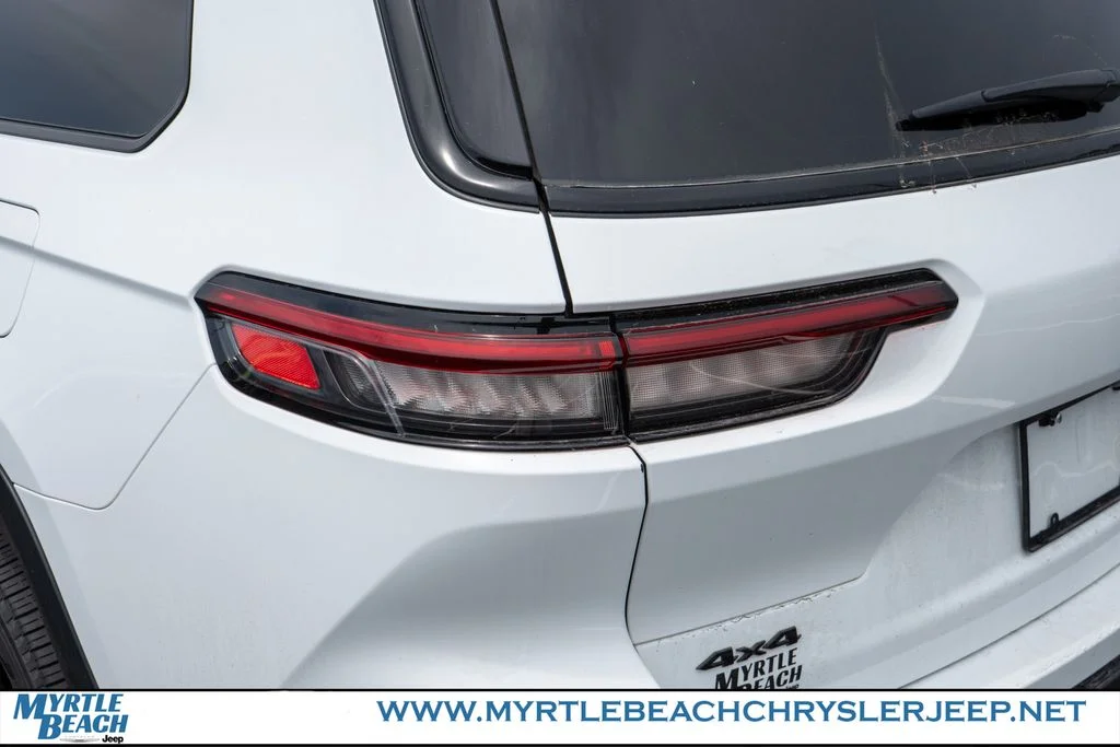 Used 2024 Bright White Clearcoat Jeep Limited image 11