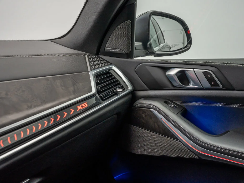 Used 2024 Black Sapphire Metallic BMW xDrive40i image 46