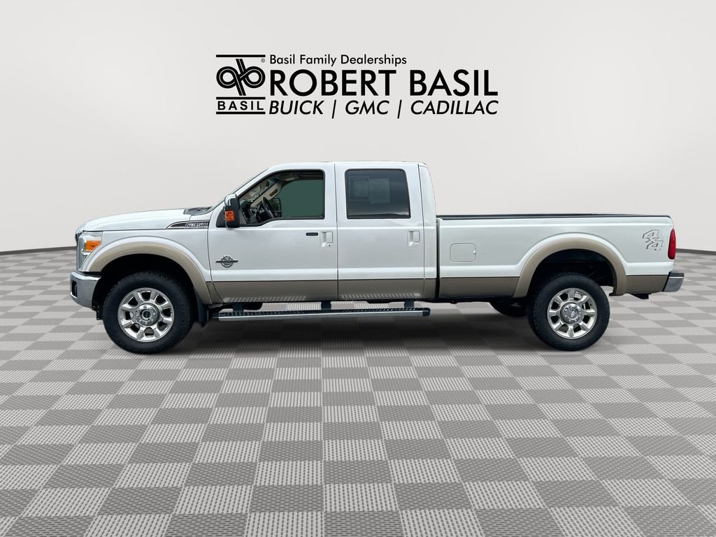 Used 2011  Ford Lariat image 2