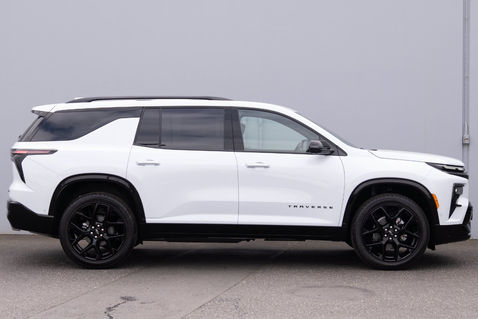 New 2026 Polar White Tricoat Chevrolet RS image 29