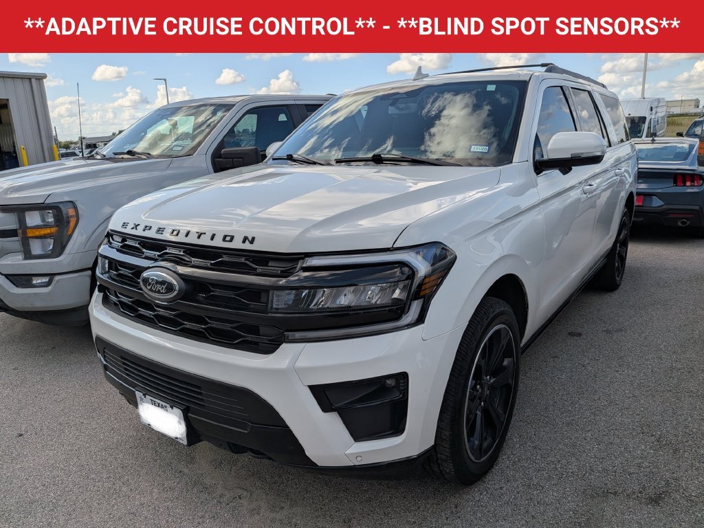 Used 2022 Star White Ford Limited image 11