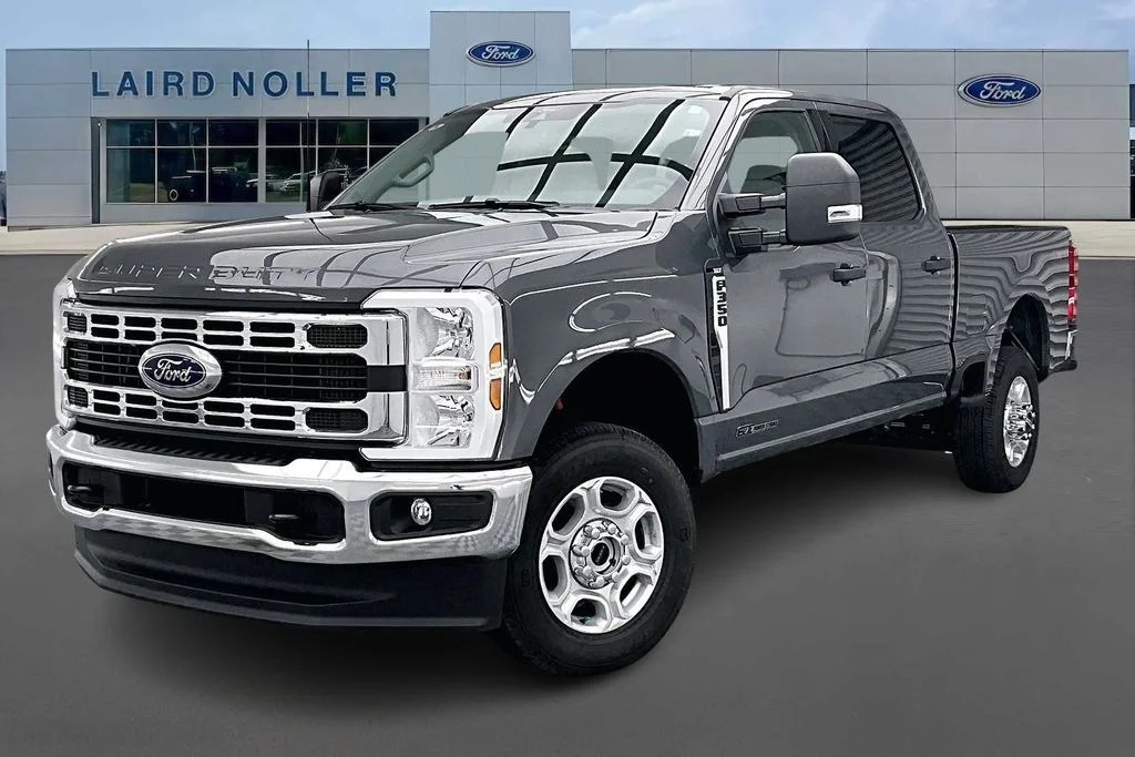 2026 Ford F-350 XLT 4x4 Crew Cab 6-3/4' Box SRW's photo