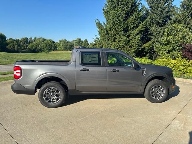 New 2026 Carbonized Gray Metallic Ford XLT image 3