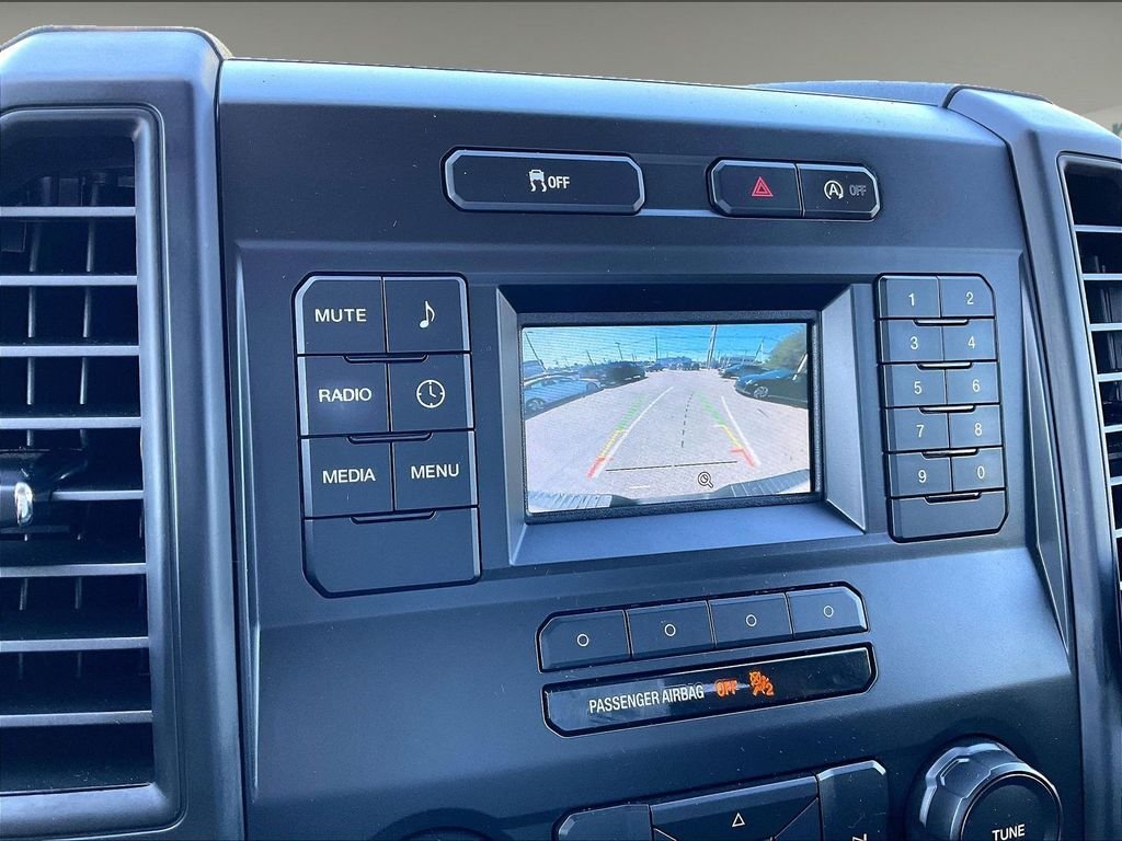 Used 2019 White Ford XL image 15
