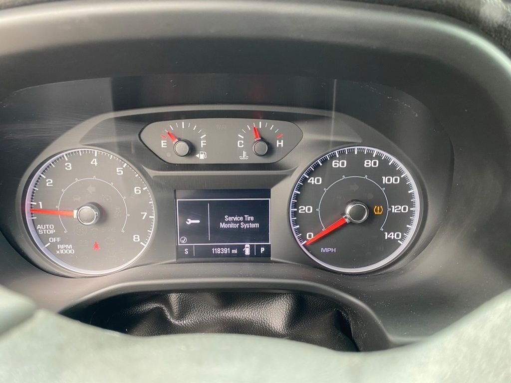 Used 2019 Gray GMC SLE-1 image 29