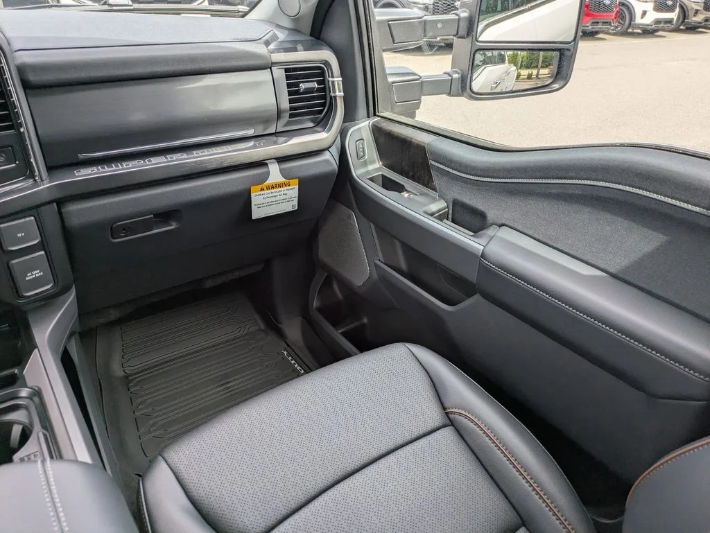 New 2026 Star White Metallic Tri-Coat Ford Lariat image 16