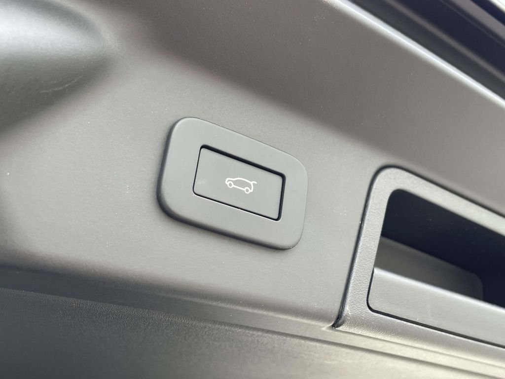 2026 Land Rover Range Rover Velar Dynamic SE - Photo 19