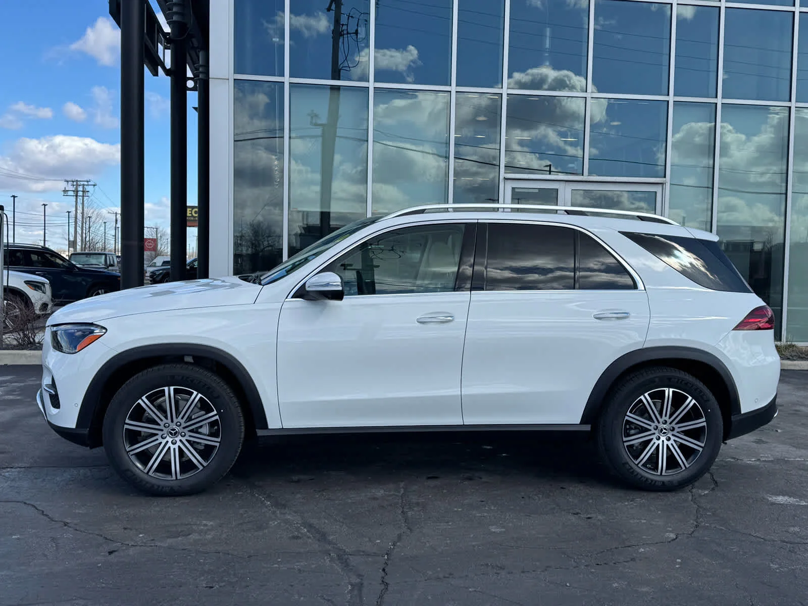 New 2026 Polar White Mercedes-Benz GLE 350 image 6
