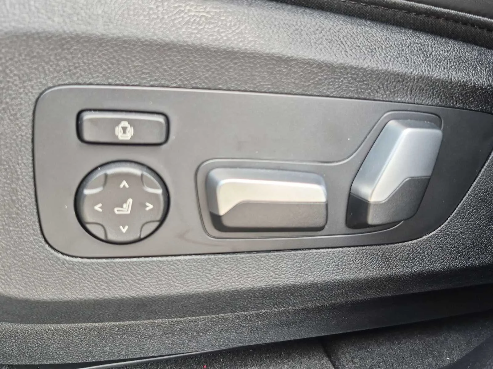 2026 BMW X5 50e - Photo 16