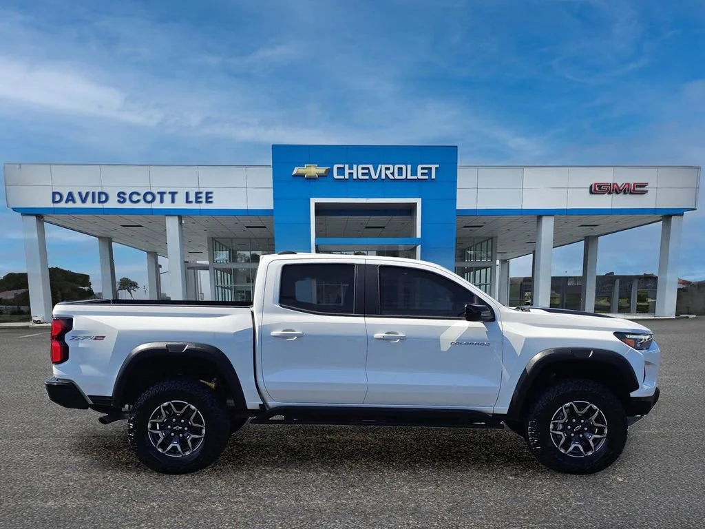 Used 2024 Summit White Chevrolet ZR2 image 7