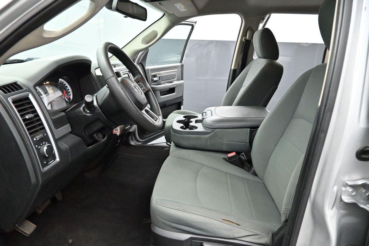 Used 2015 Bright Silver Metallic Clearcoat Ram SLT image 11
