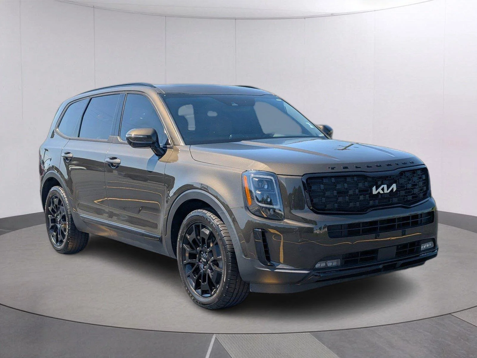 Used 2022 Dark Moss Kia SX image 8