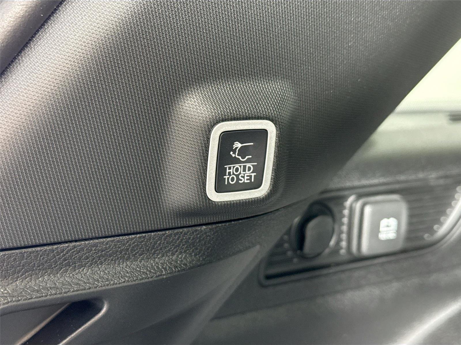 Used 2026 Bright White Clearcoat Jeep Limited Reserve image 40