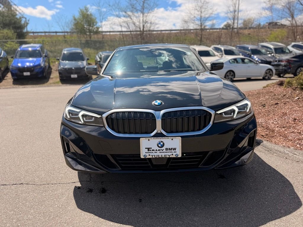New 2026 Black Sapphire Metallic BMW 330i xDrive image 2
