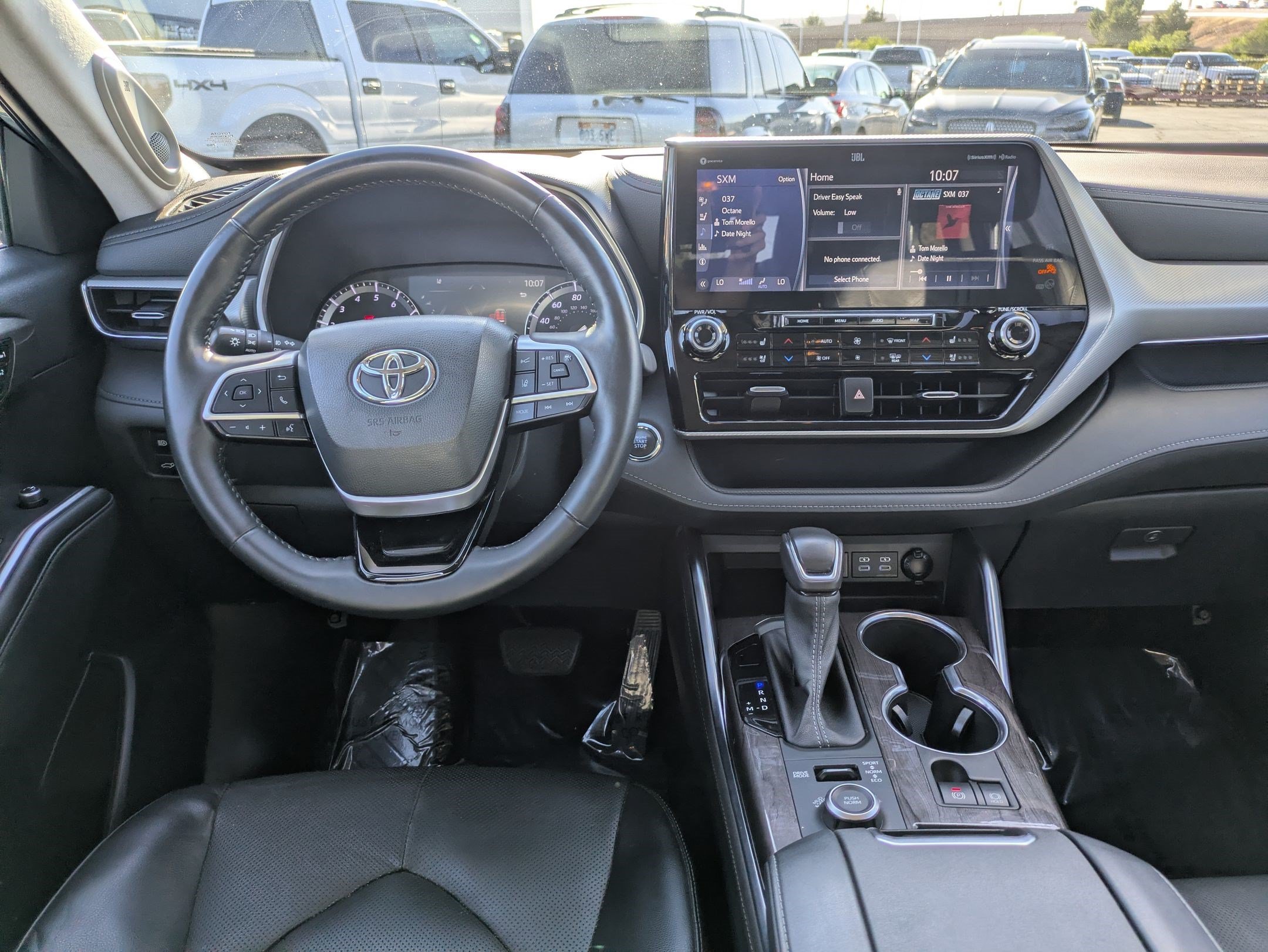 Used 2022 Moon Dust Toyota Platinum image 28