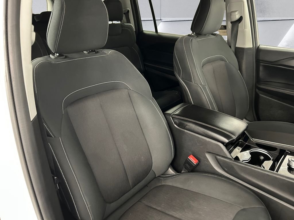 Used 2023 White Jeep Laredo image 14