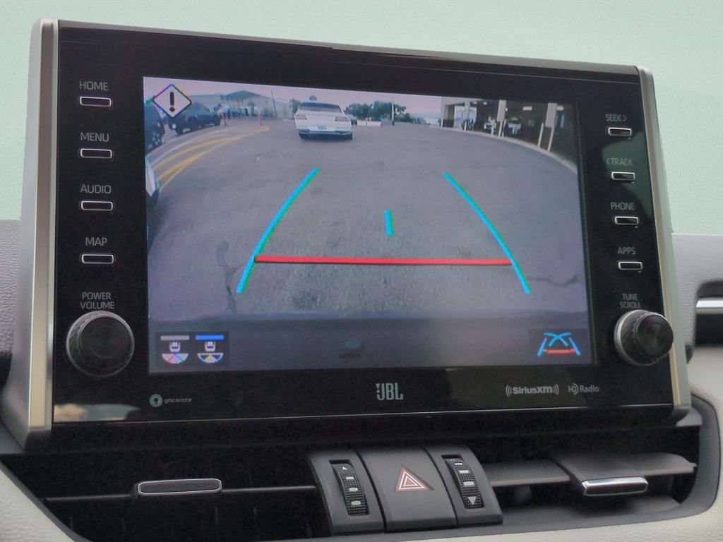 Used 2022  Toyota XLE Premium image 18