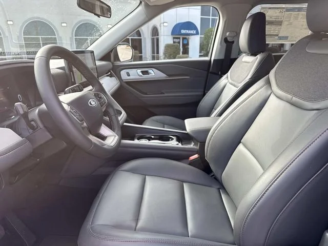 2026 Ford Explorer Active - Photo 40