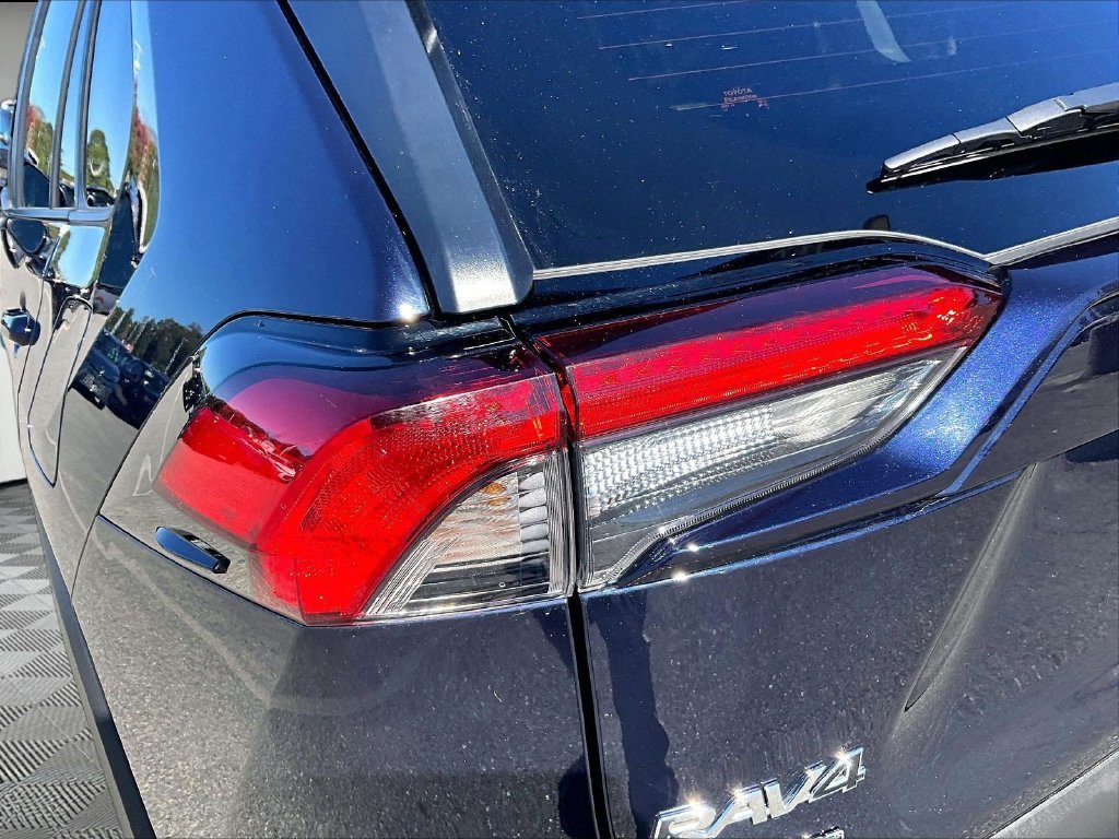 Used 2025  Toyota XLE image 34