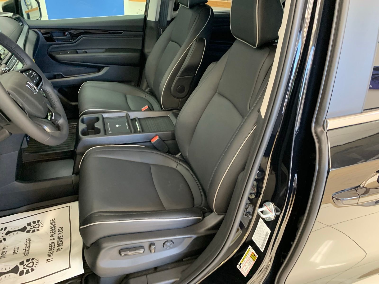 2026 Honda Odyssey Touring - Photo 26