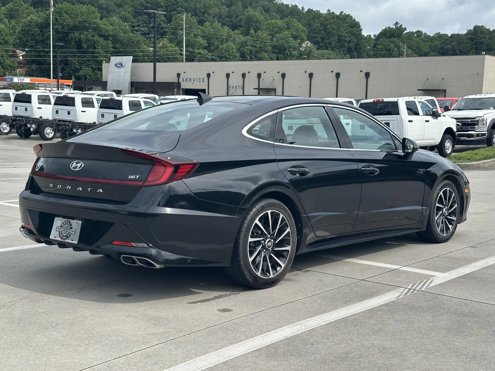 Used 2020 Phantom Black Hyundai SEL Plus image 7