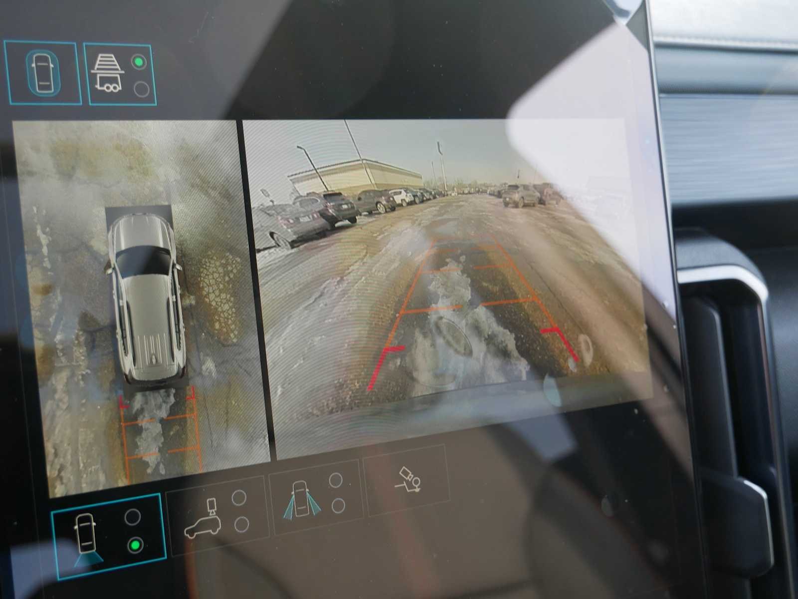 2026 GMC Acadia AT4 - Photo 28