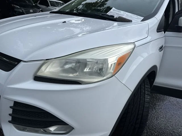 Used 2014 White Ford SE image 29