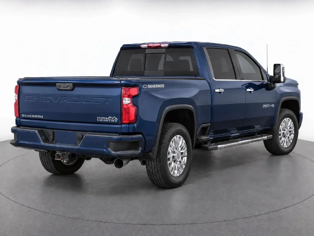 Used 2020 Blue Chevrolet High Country image 3