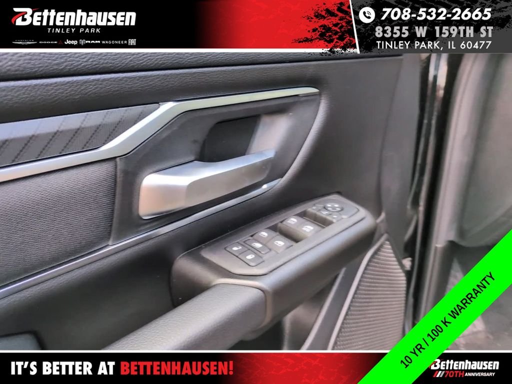 New 2026 Diamond Black Crystal Pearl-Coat Exterior Paint RAM Big Horn/Lone Star image 16