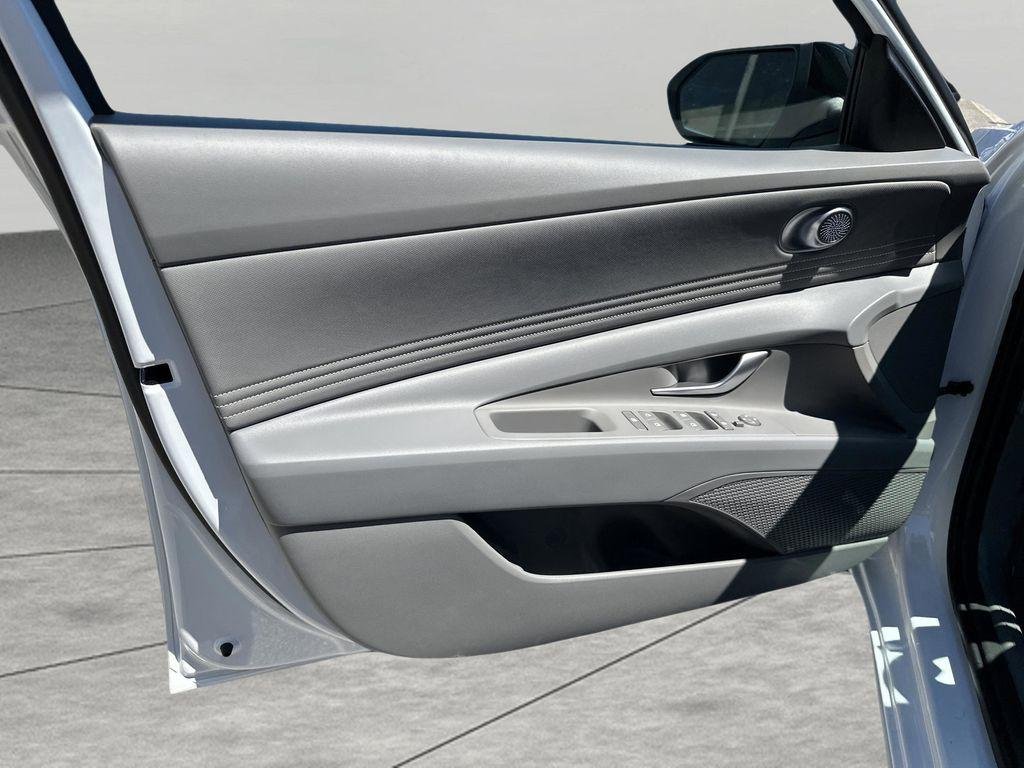 New 2026 Serenity White Hyundai SEL Sport image 15