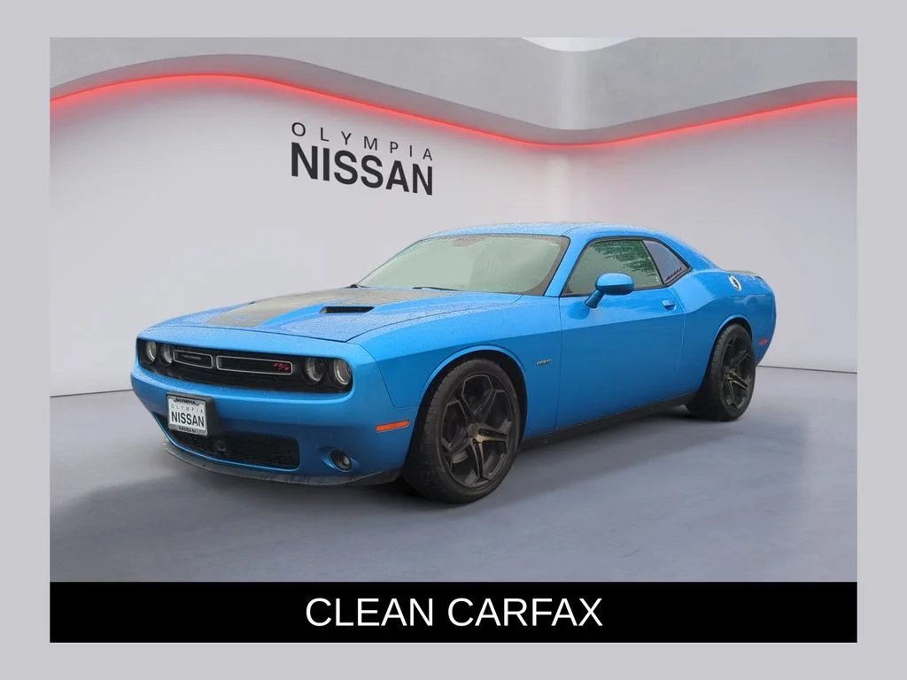 2015 Dodge Challenger R/T Plus's photo